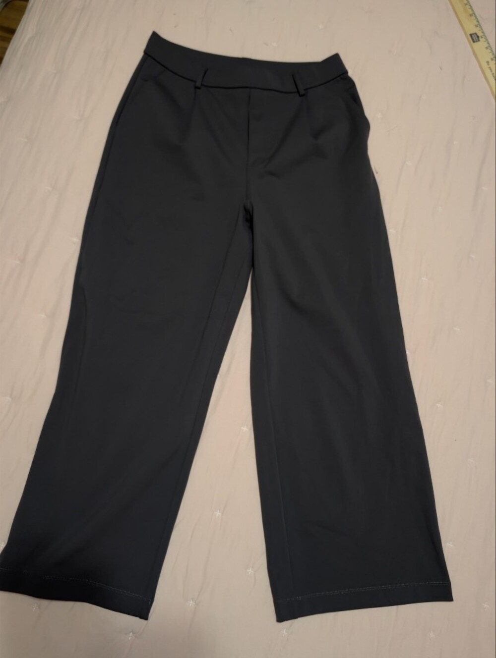 HALARA Black Wide-Leg Trousers